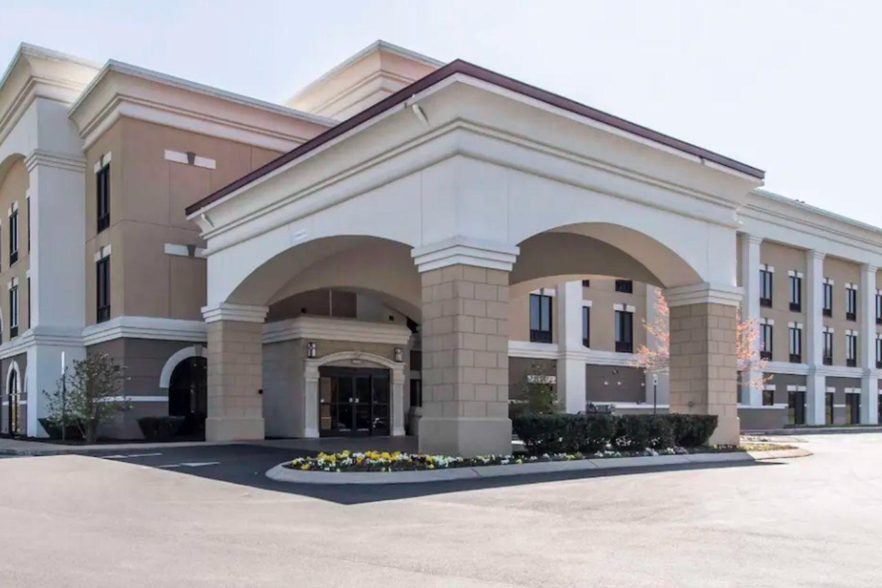 Comfort Suites Смирна Екстериор снимка