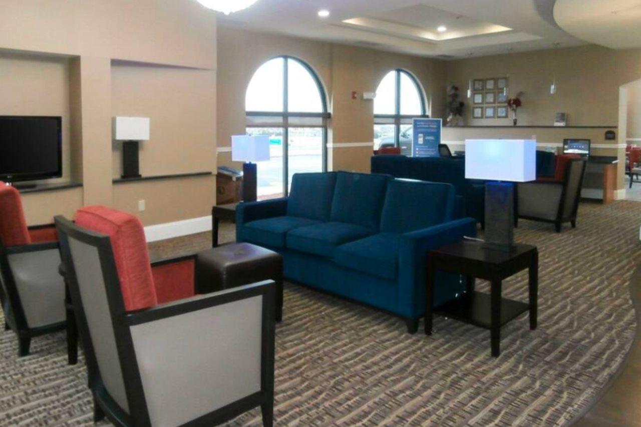 Comfort Suites Смирна Екстериор снимка