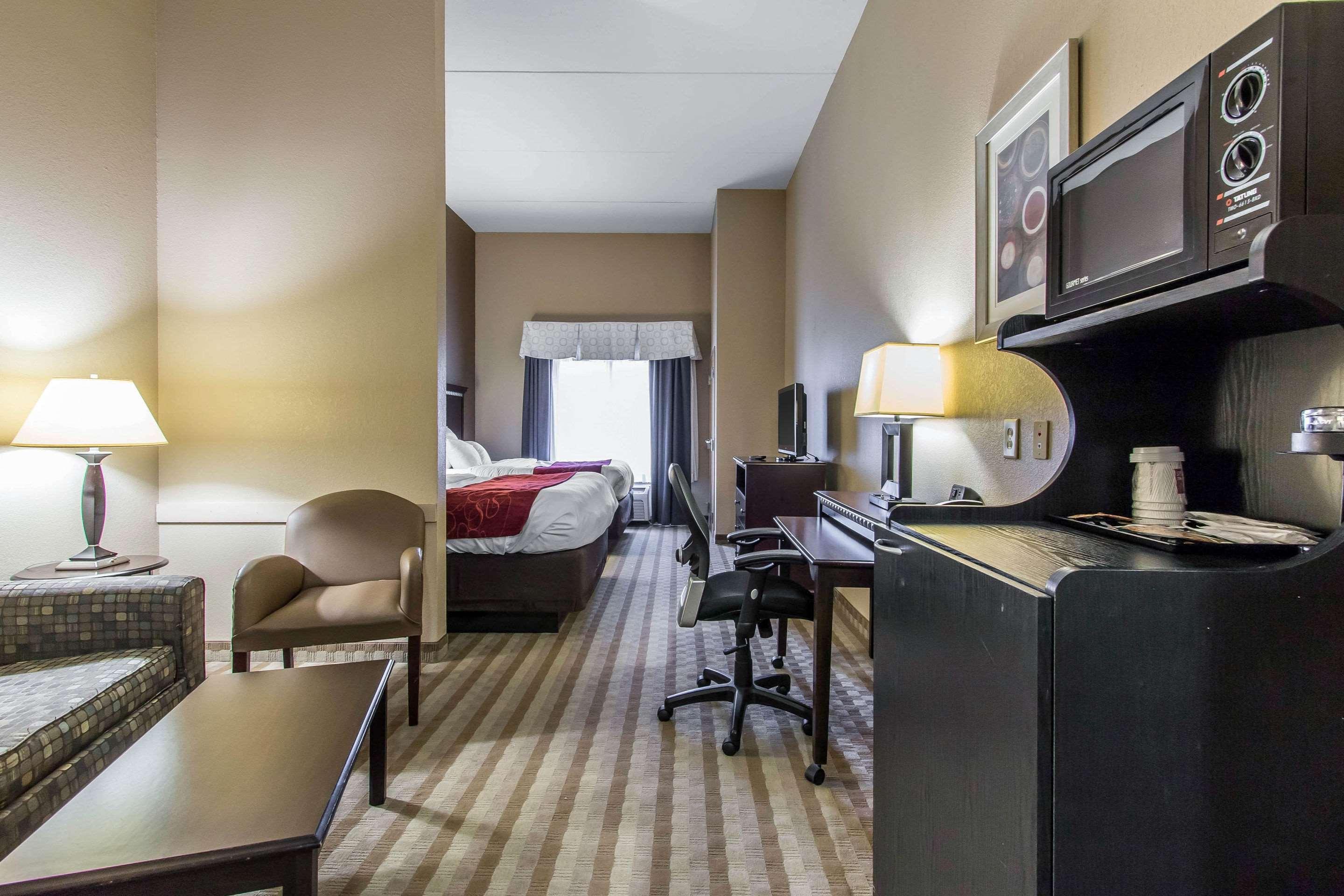 Comfort Suites Смирна Екстериор снимка