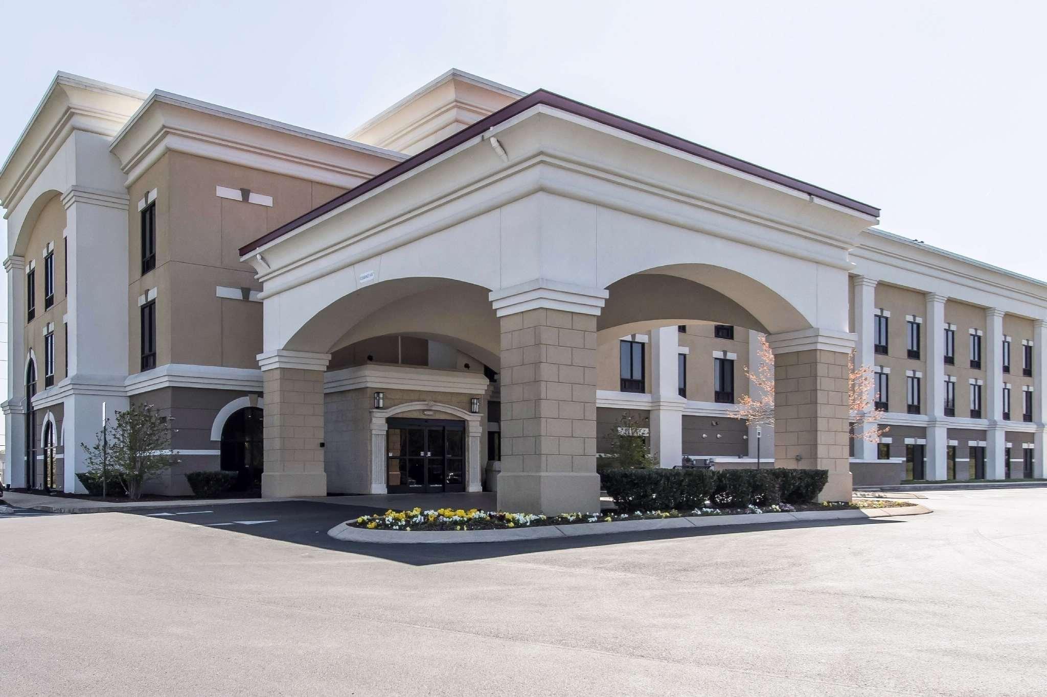 Comfort Suites Смирна Екстериор снимка