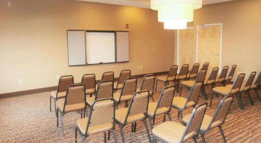 Comfort Suites Смирна Екстериор снимка
