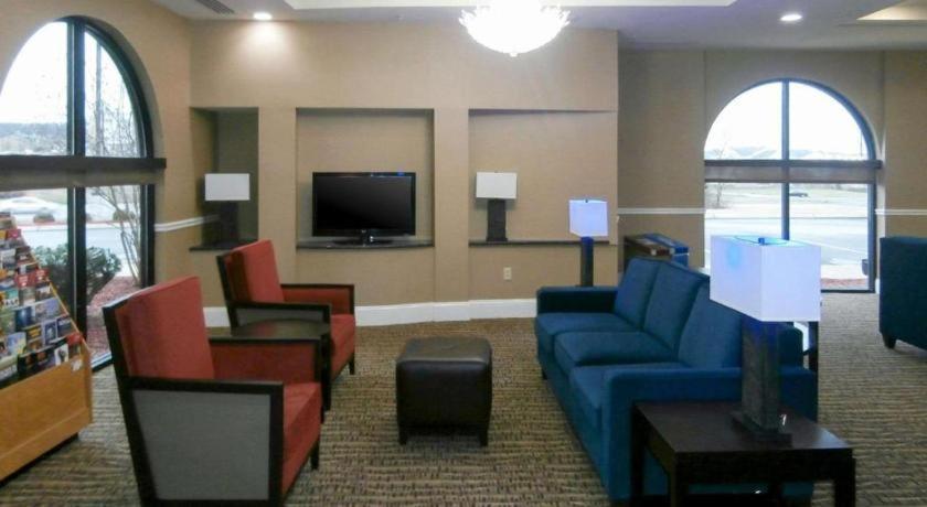 Comfort Suites Смирна Екстериор снимка