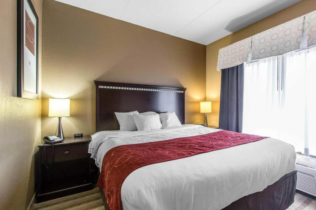 Comfort Suites Смирна Екстериор снимка
